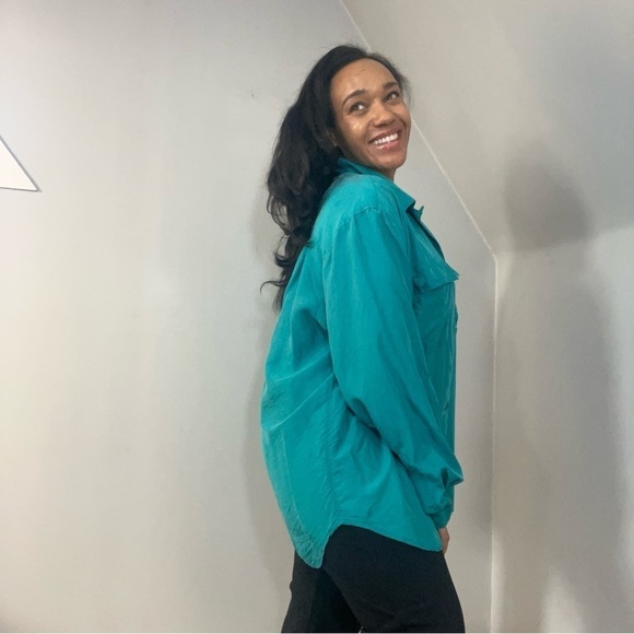 Vintage 100% silk teal green button down blouse 80s retro relaxed fit comfy top - Picture 4 of 11